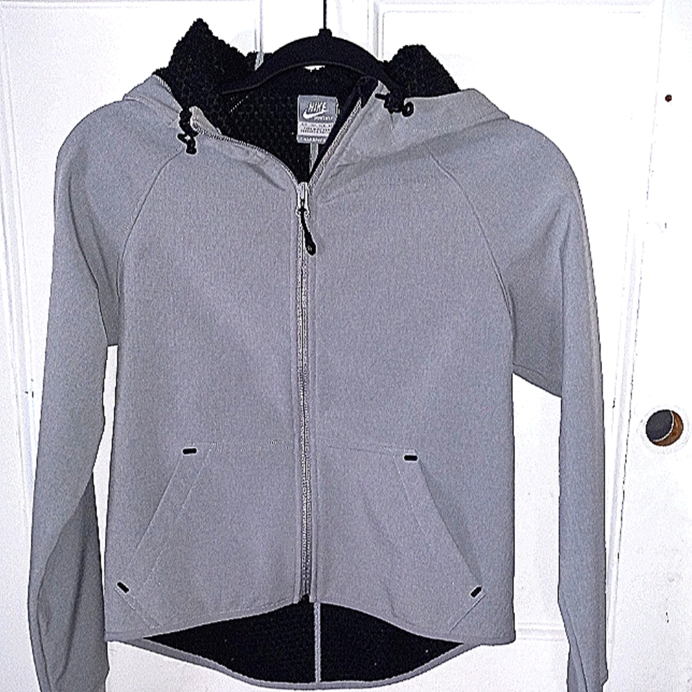 Worn once,Nike dryfit hooded jacket